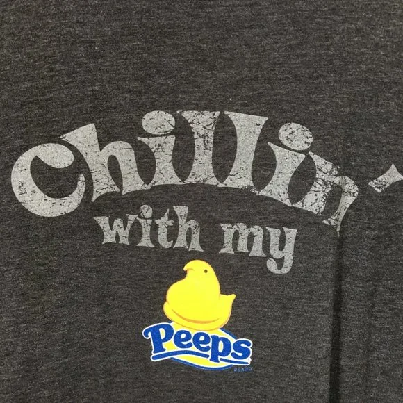 Savvy Chillin’ With My Peeps Gray Large T shirt Marshmallow Candies Easter - Picture 2 of 5